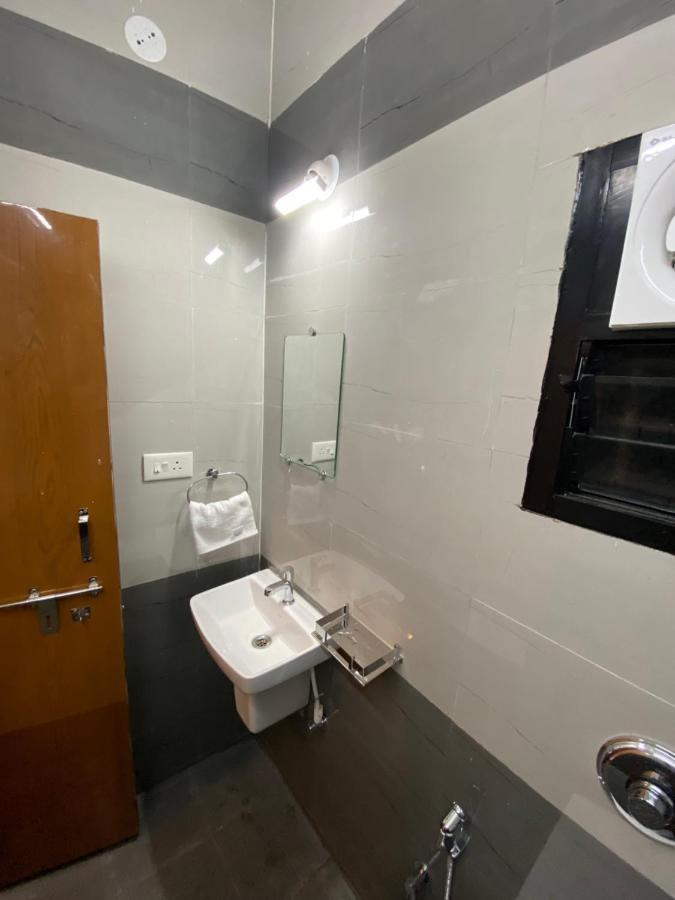 Erisha Tadoba Otel Mohurli Dış mekan fotoğraf
