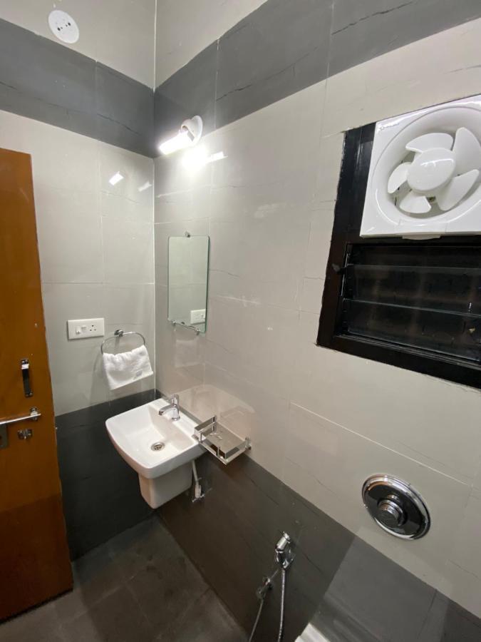 Erisha Tadoba Otel Mohurli Dış mekan fotoğraf