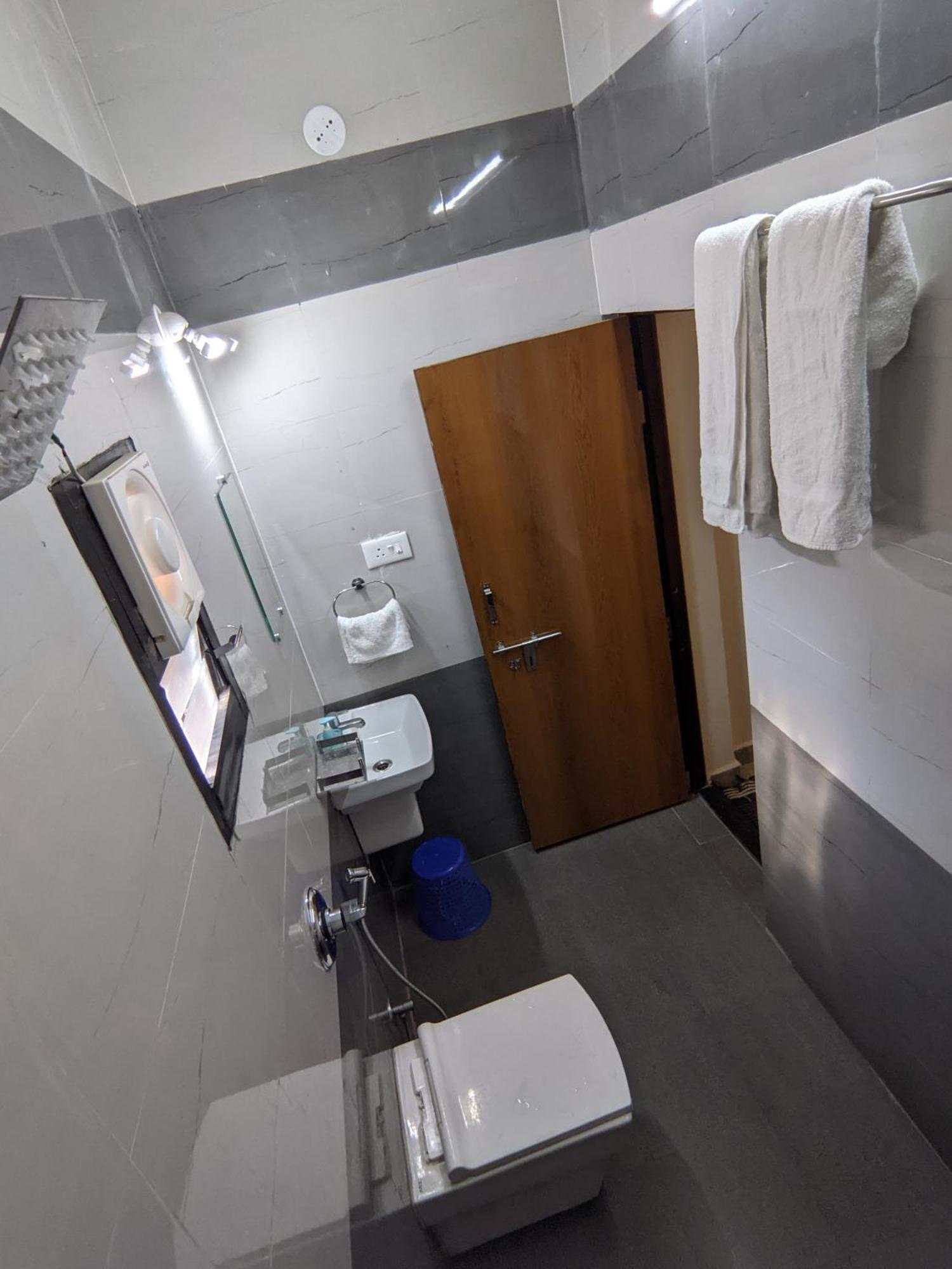 Erisha Tadoba Otel Mohurli Dış mekan fotoğraf